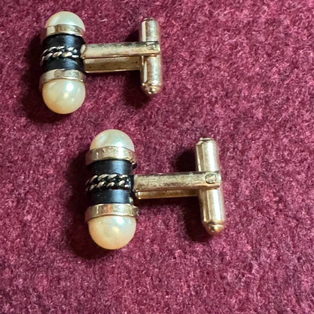 Vintage black enamel double pearl gold tone barbell shaped cufflinks